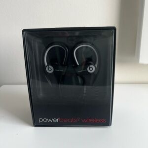 Powerbeats2 Wireless Earphones - Black